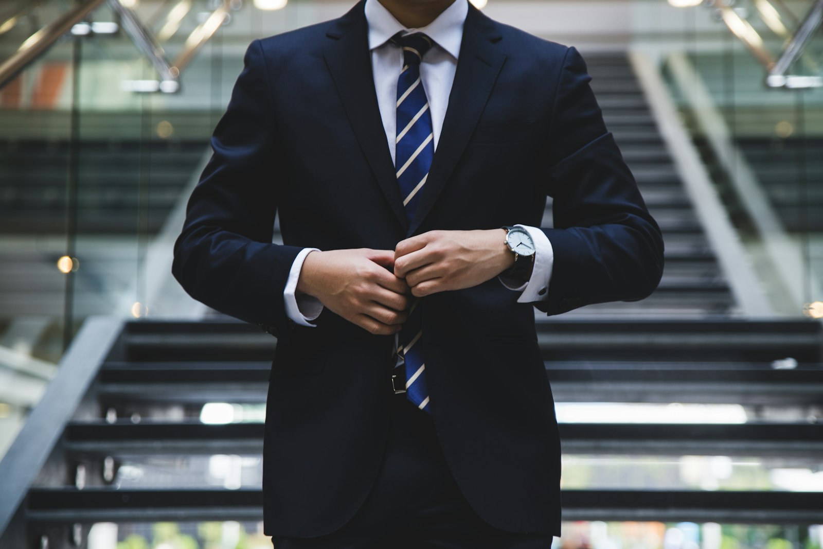 How Businesses Can Recognize Identity Document Fraud